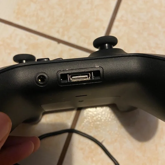 Xbox controller for sale - Picture 6 of 10